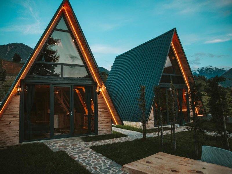 Jakuzili Bungalov